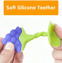 Charger l&#39;image dans la galerie, Jouet de dentition bébé en silicone – Formes fruitées
